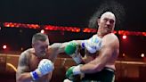 Usyk vence a Fury por decisión dividida y es monarca indiscutible de los pesados