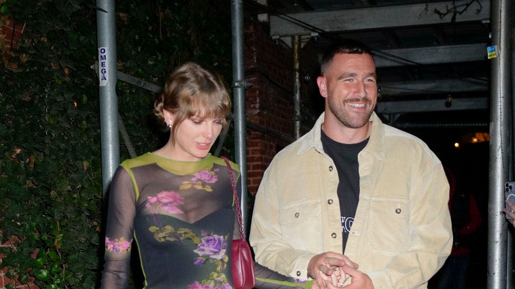 The Wife of a “Top Chiefs Exec” Was Overheard Saying Taylor Swift and Travis Kelce Are Engaged