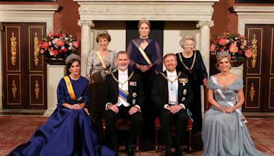 Las imágenes de la cena de gala que Guillermo y Máxima de los Países Bajos, junto a la princesa Amalia, han ofrecido a los reyes Felipe y Letizia