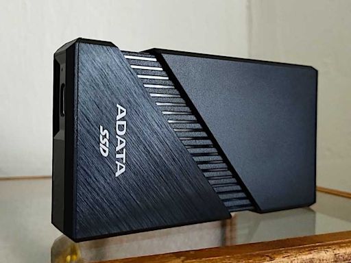 Adata SE920 portable SSD review: Cheaper, faster USB 4 storage