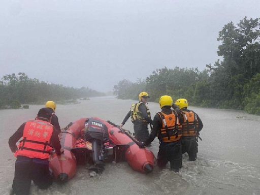 Typhoon Gaemi heads for China after leaving 25 dead in Taiwan and Philippines