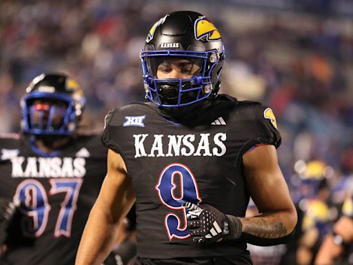 Bears trade into fifth-round, draft Kansas defensive end Austin Booker
