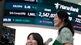 Japanese stocks soar after massive sell-off that shook Wall Street