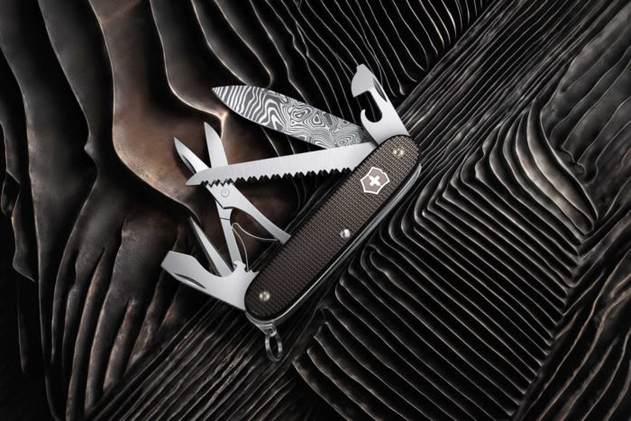 Swiss Army Knife With Style: Victorinox Launches ‘Farmer x Alox Damast’ Multitool