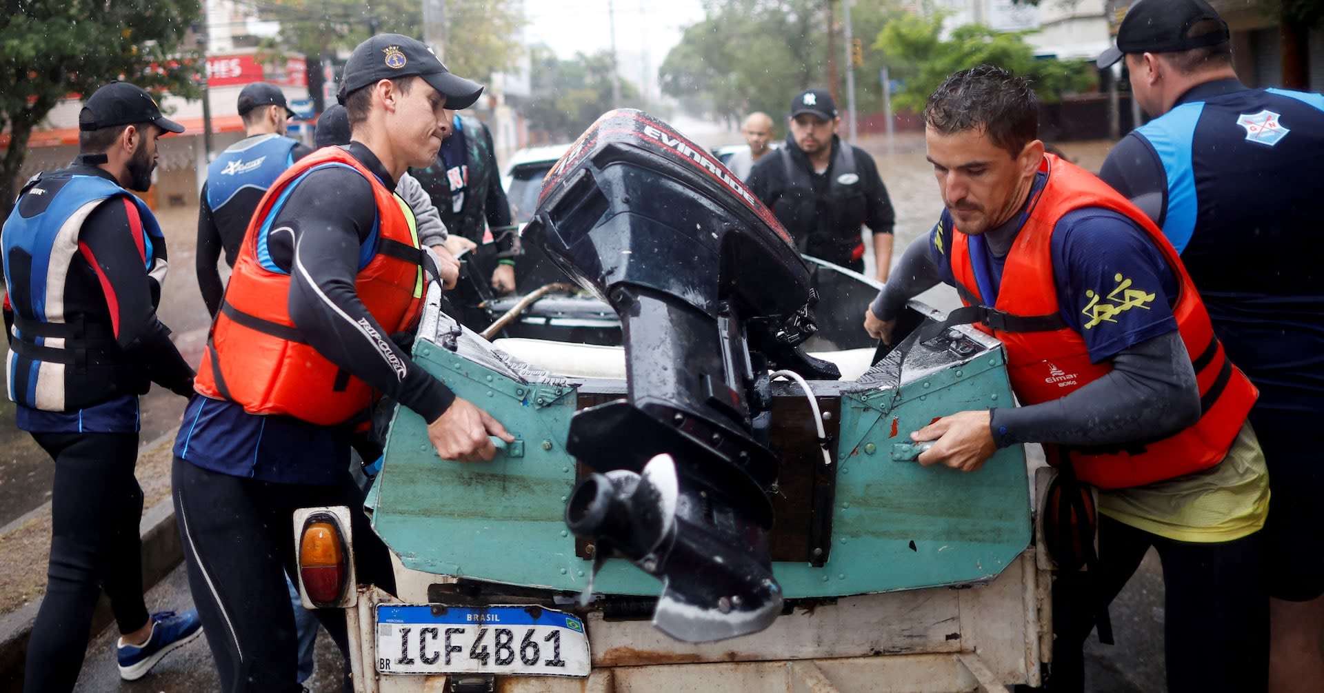 Brazilian athletes drop Olympic dreams to help flood victims