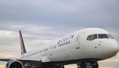 Detroit-Amsterdam Delta flight diverted to NYC after passengers were served spoiled food