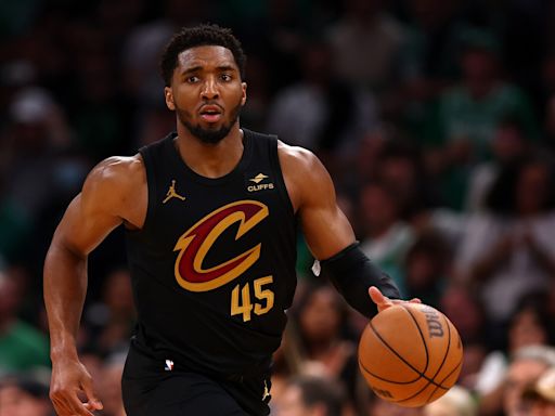 Donovan Mitchell 'I'm not leaving,' agrees to three-year, $150.3 million extension to stay with Cavaliers