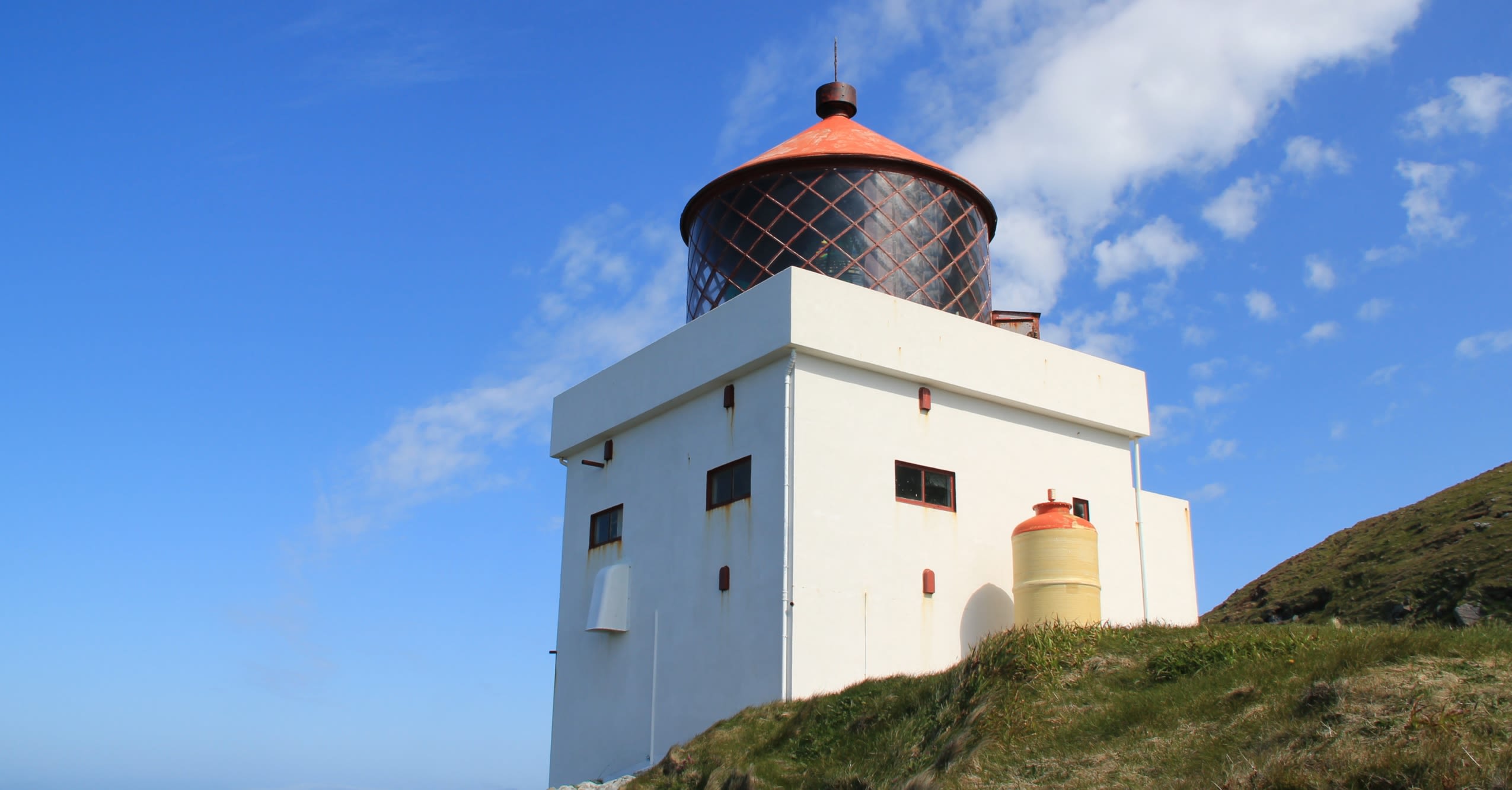 Why Iceland's Pridrangar Lighthouse Is A Must-See Maritime Landmark - Maxim