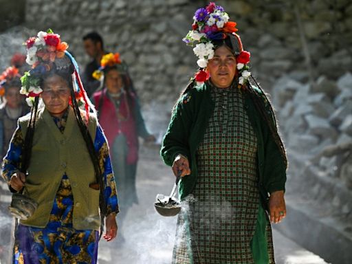 Divided land, disputed origins: India's Brokpa people