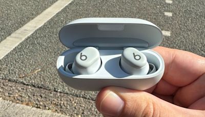 Beats Solo Buds Review: The MH Verdict on the Tiny Earbuds