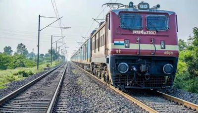 Indian Railways relaxes distance restriction for purchasing e-tickets through UTS Mobile app – Details inside