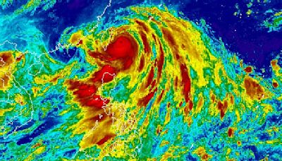 Stronger Typhoon Carina heads for Taiwan, still enhancing southwest monsoon