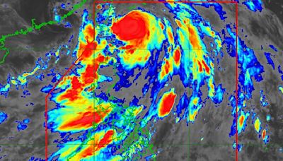 Typhoon Carina moving over sea east of Taiwan; more monsoon rain seen