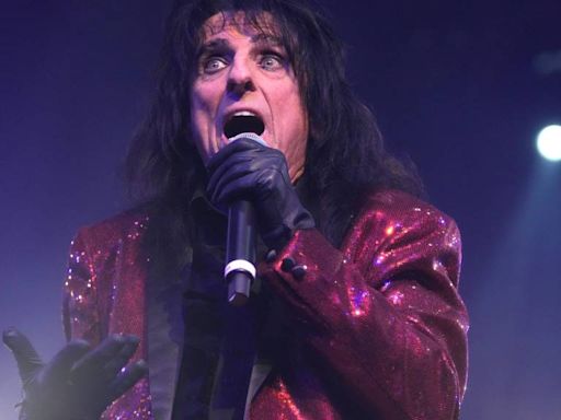 New golf show 'Rolling the Rock with Alice Cooper and Rocco Mediate' coming to SiriusXM