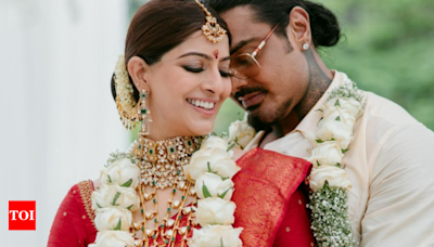 Varalaxmi Sarathkumar shares unseen pictures from her wedding with Nicholai Sachdev | Tamil Movie News - Times of India