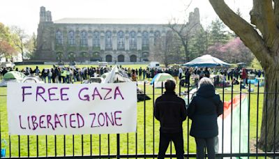 Northwestern under fire as ADL Midwest calls for university president to resign, 3 students file suit