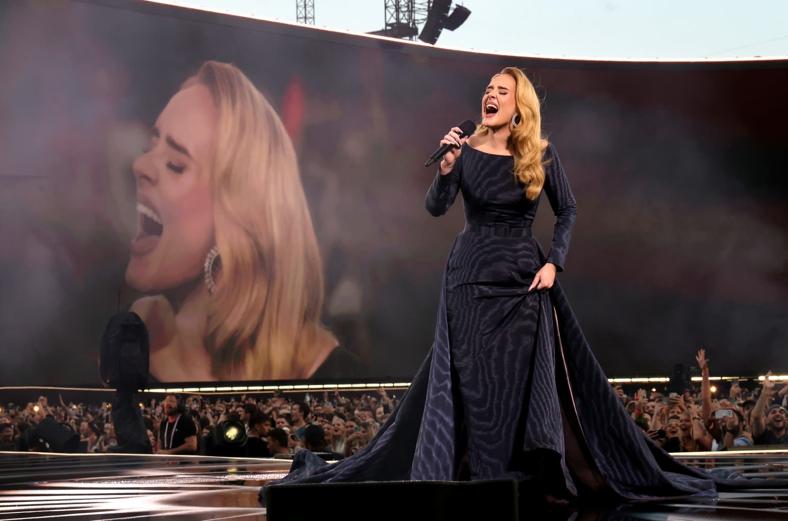 Watch Adele Perform in the Pouring Rain in Munich