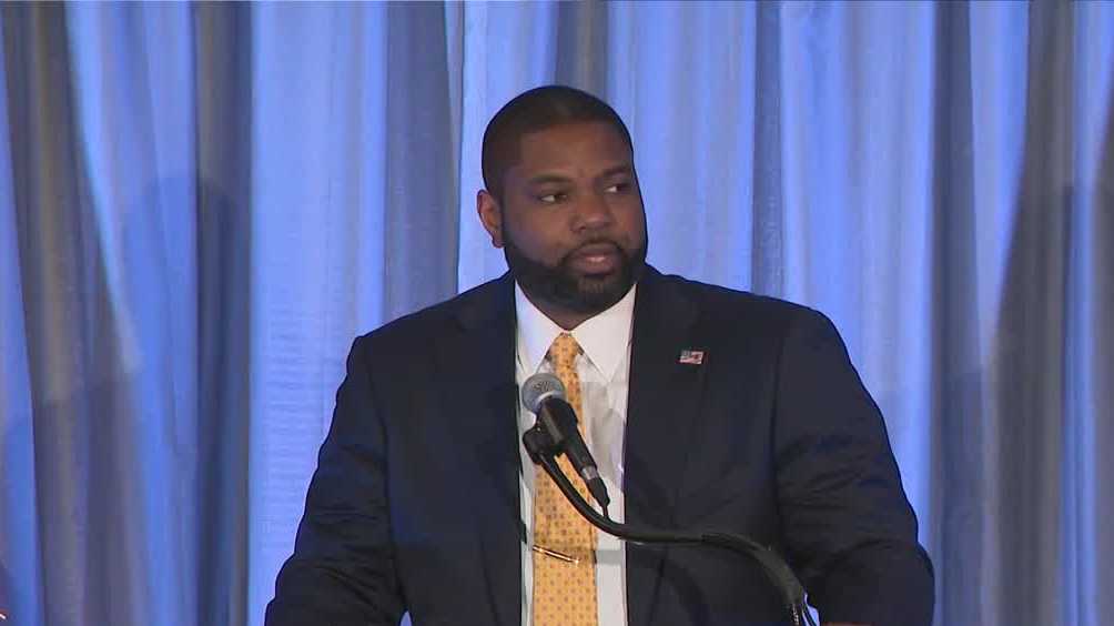 Congressman Byron Donalds speaks at Amos Tuck Dinner