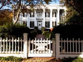 Dawg House: UGA president’s mansion hits the market for $5.12 million