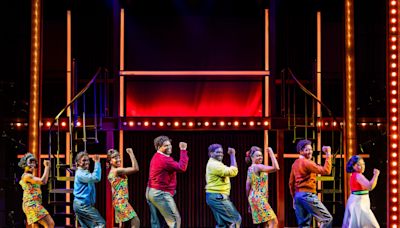 Review: 'Beautiful: The Carole King Musical' has crowd dancing outside The Cape Playhouse