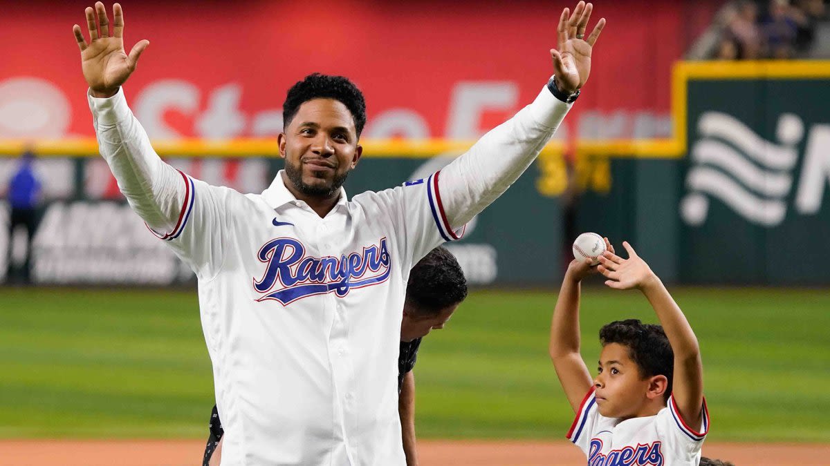 Elvis Andrus signed ceremonial 1-day contract and officially retired with Texas Rangers