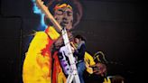 Herederos de los músicos de Jimi Hendrix pueden demandar a Sony por derechos: tribunal