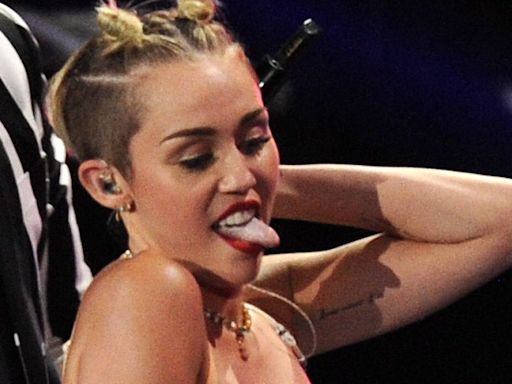 Miley Cyrus Apologizes For Raunchy Post-Disney Era As She Accepts Legend Honor