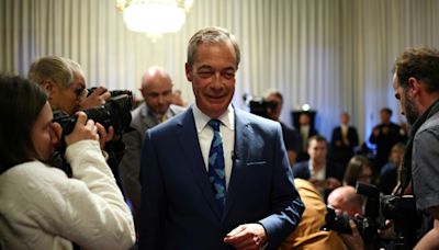 Farage, célebre por su defensa del Brexit, se presentará en las elecciones británicas