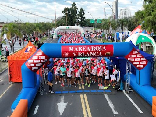 Maratón de Unión: Fiesta en rojo y blanco en la Costanera Oeste