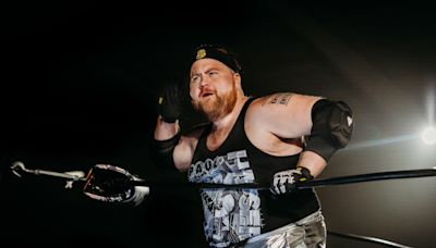 Paul Walter Hauser has Emmy and Golden Globe awards. Can he also become a wrestling star?