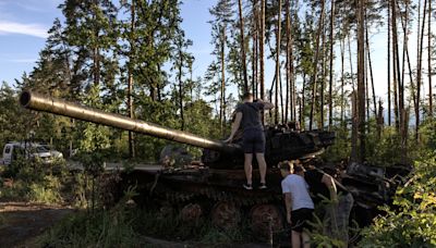 Ucrania, con mejores opciones en el frente por el agotamiento de las armas pesadas rusas