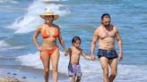 En fotos: del paseo playero de Eva Longoria a la primera salida oficial de Camila Morrone con su nuevo novio