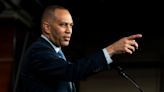 Jeffries: Democrats won’t help Johnson break FISA impasse