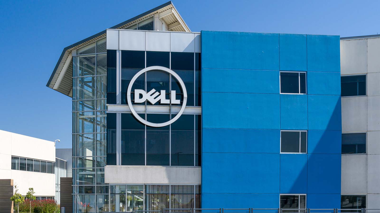 Musk’s AI Deal Could Send Dell Stock Soaring: Time to Buy Before It’s Too Late?