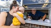 Last remaining founder at Mac's Drive-Thru in Gainesville hangs up spatula after 37 years