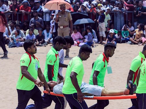 Chennai Air Show Tragedy Live: Chennai mayor says 'heat is the cause of deaths'