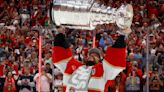 Panthers' Stanley Cup handoff goes from Barkov to Bobrovsky | NHL.com