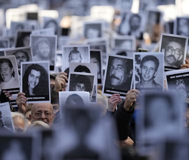 "El terrorismo sigue, la impunidad también" lamentan familias de víctimas a 30 años de atentado AMIA