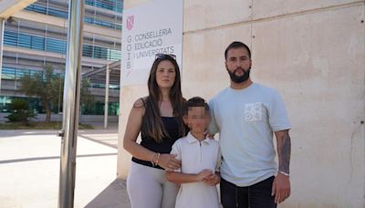 Los padres del niño agredido por su profesor: «Es una vergüenza que esto acabe solo con 120 euros de multa»