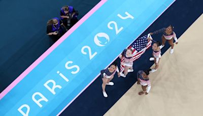 Who are the women's gymnastics commentators at the Paris Olympics?