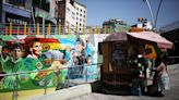 Un mural y varios letreros de bienvenida a Argentina generan polémica en Bolivia