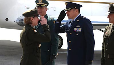 Llegó a Bogotá la cabeza del Comando Sur de los Estados Unidos: qué hace en Colombia la general Laura J. Richardson