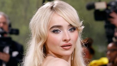 Ape Sabrina Carpenter, Dua Lipa's cool girl blue eye makeup the next time you go out