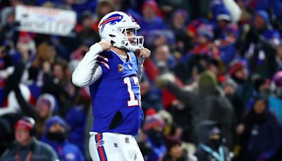 Sabres HC Lindy Ruff wants his team to play like Bills QB Josh Allen