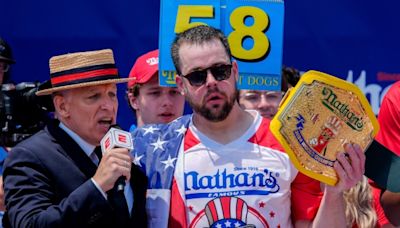 Nathan's hot dog eating contest: Bertoletti eats 58 hot dogs to claim Mustard Belt, Sudo wins 10th women's title