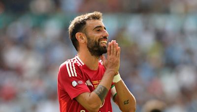 Man City vs Manchester United LIVE: Community Shield latest updates as Fernandes goal ruled out for offside