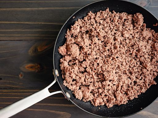 The Mess-Free Hack You Need To Strain Greasy Ground Beef