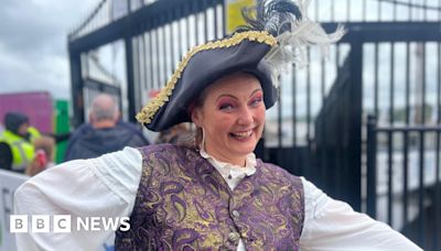 Foyle Maritime Festival: Thousands attend Londonderry event