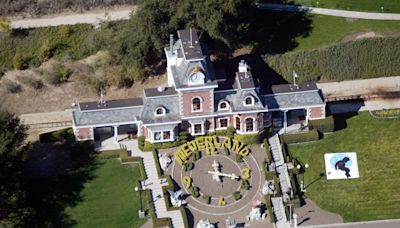 Rancho Neverland, que pertenceu a Michael Jackson, está ameaçado por incêndio na Califórnia