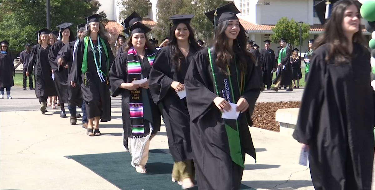 Cuesta College holds graduation ceremony